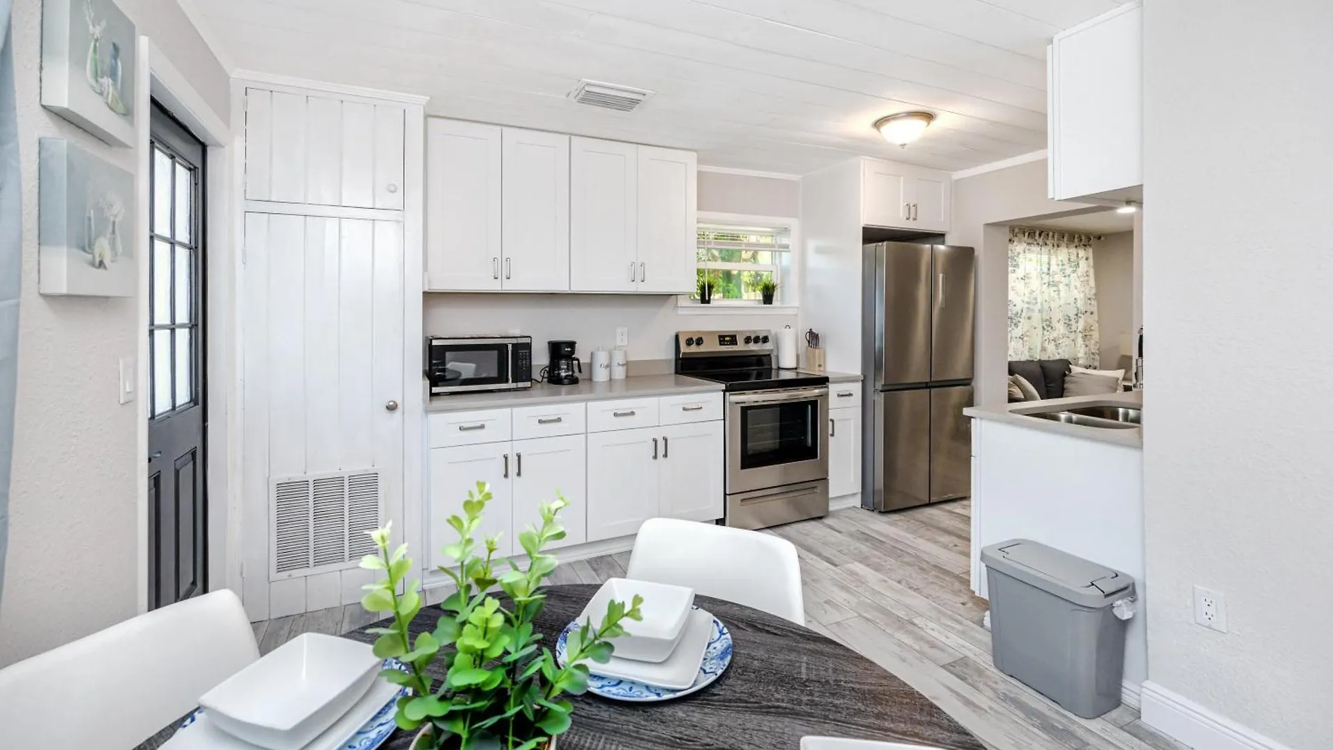 Cozy Clearwater 2Br-1Ba Home, 10 Mins To Beach & Downtown! United States
