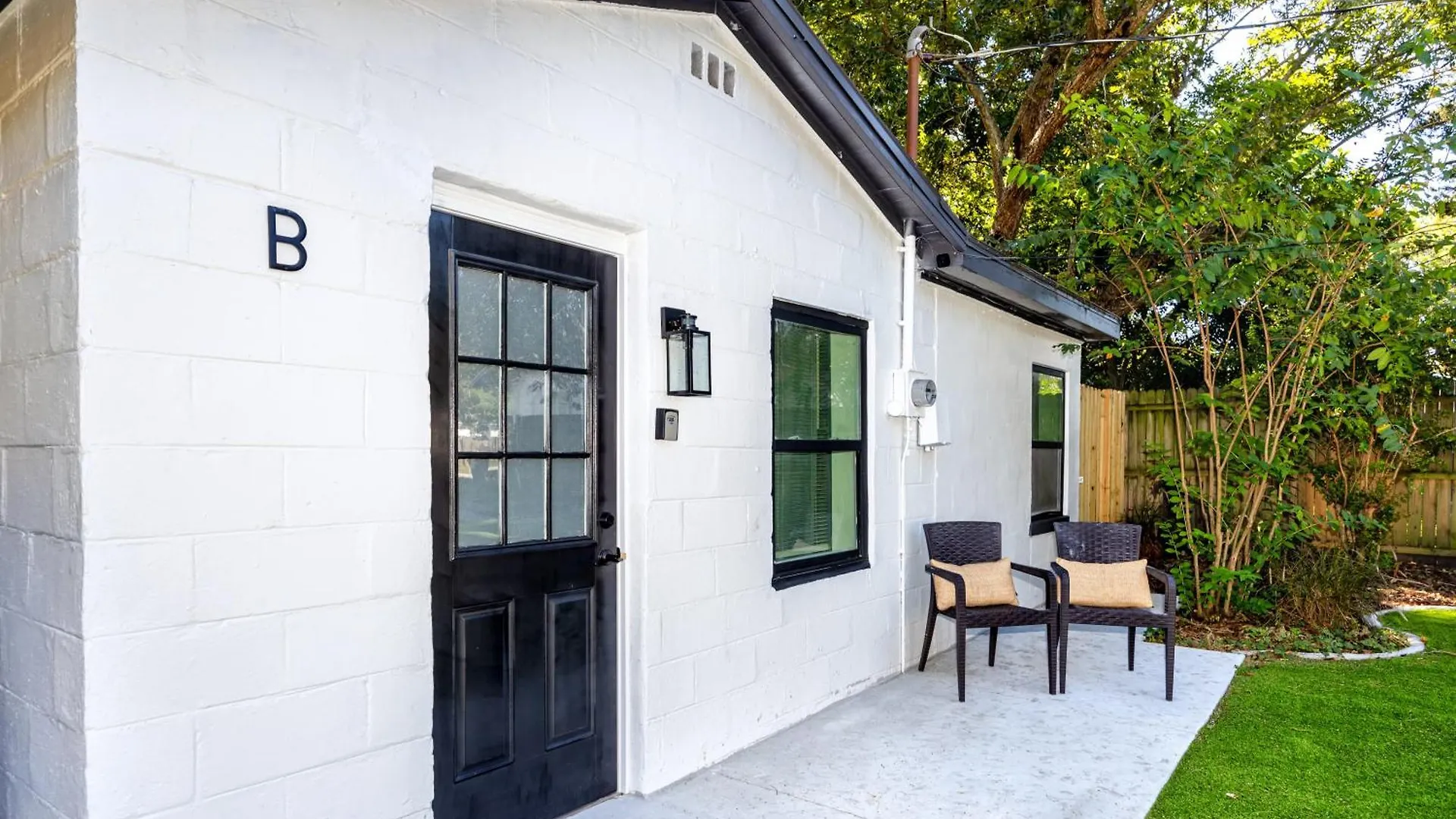 Cozy Clearwater 2Br-1Ba Home, 10 Mins To Beach & Downtown! Holiday home
