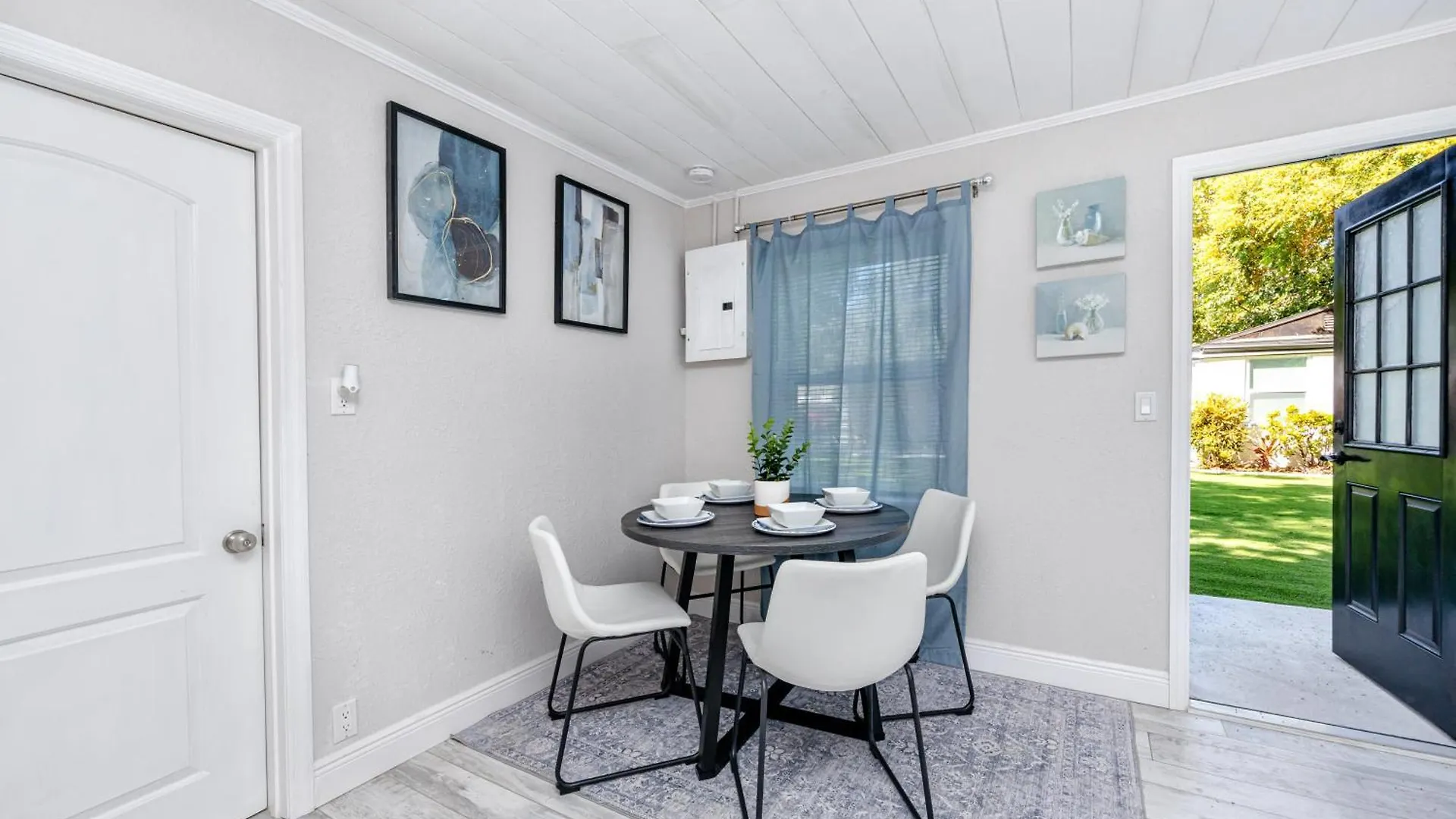 Cozy Clearwater 2Br-1Ba Home, 10 Mins To Beach & Downtown!
