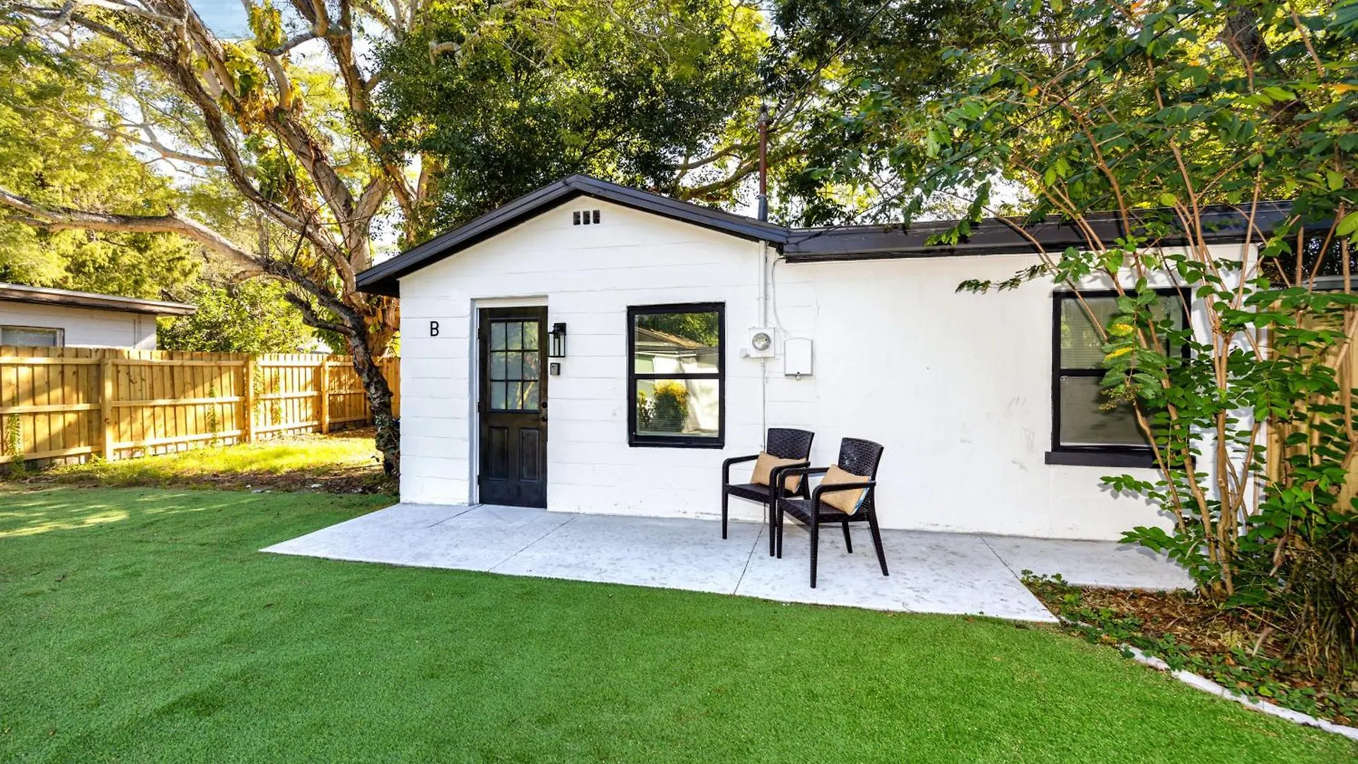 Cozy Clearwater 2Br-1Ba Home, 10 Mins To Beach & Downtown!